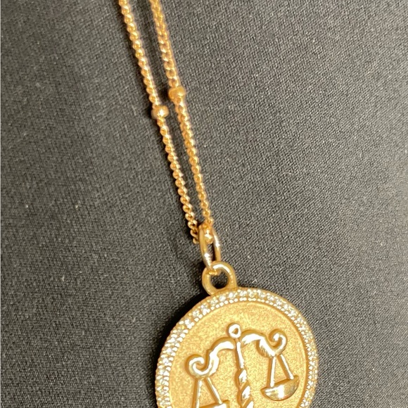 Ring Concierge Zodiac Medallion Necklace Libra 14k Rose Gold - Picture 9 of 13